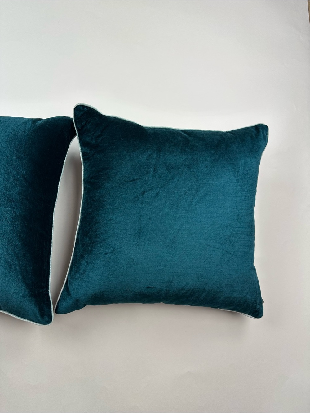 Anthropologie Adelina Velvet Accent Pillow with Feather Pillow Inserts - Picture 7 of 12